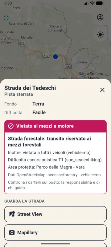 Vedi la strada: tratto vietato ai mezzi a motore con il motivo.